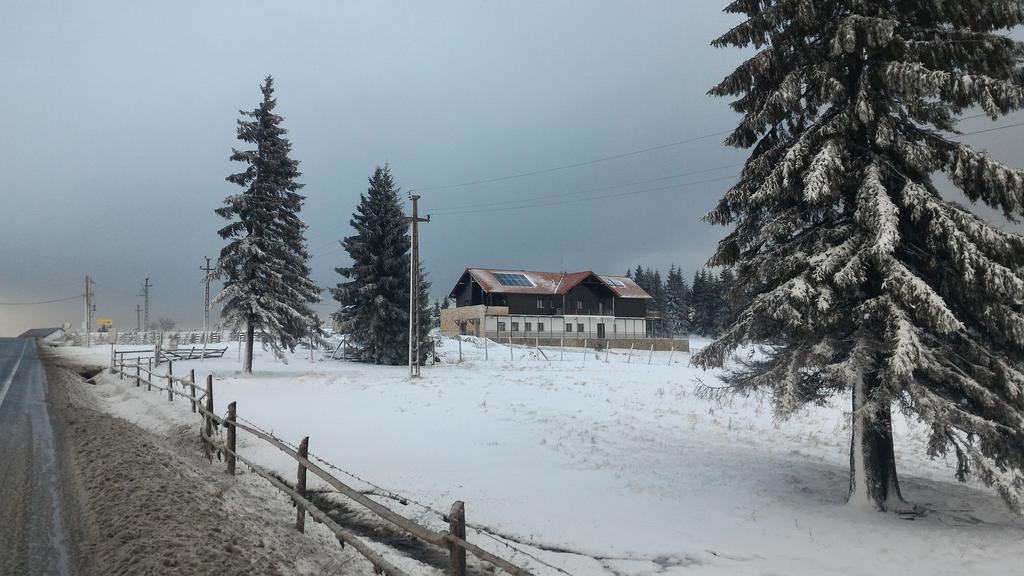 Pensiunea Agroturistica Eden Piatra Fantanele Dış mekan fotoğraf